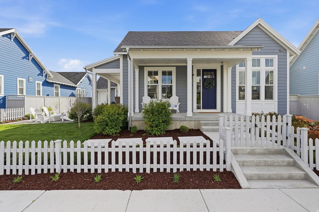 Photo of 11072 S PADDLE BOARD WAY S, South Jordan, UT 84009 (MLS # 2150620)