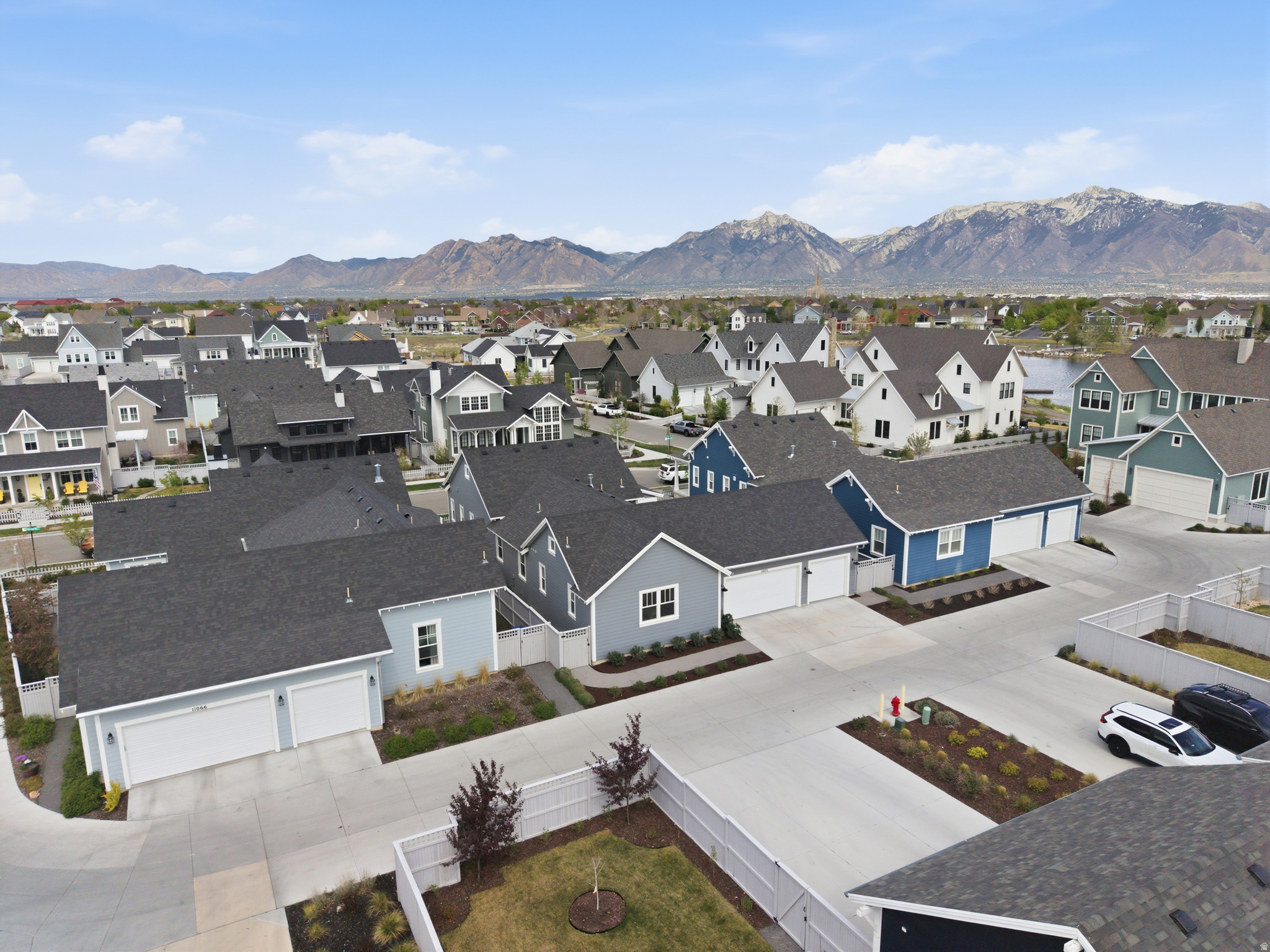 DAYBREAK LAKE ISLAND - Residential