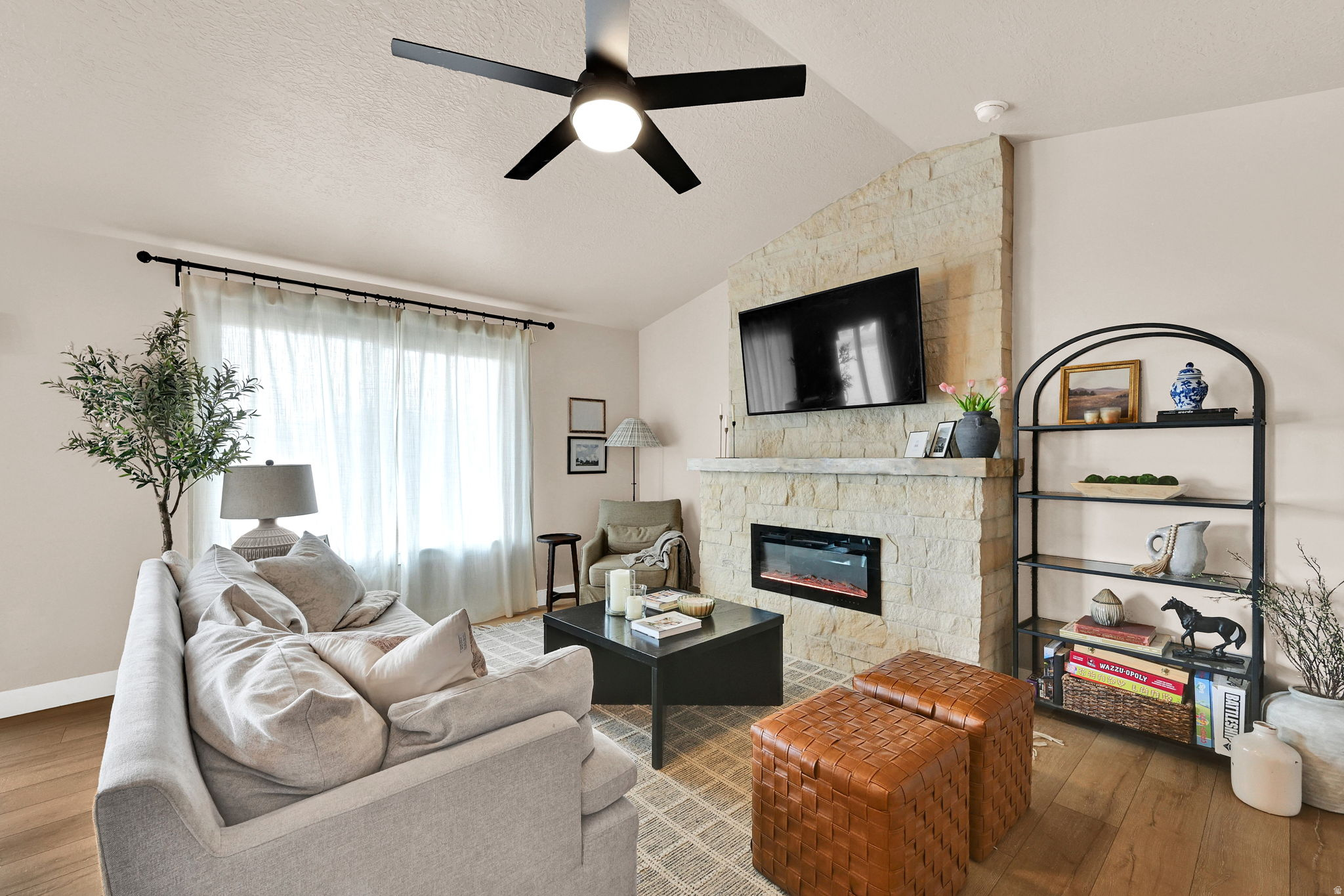 EAGLE POINT - Residential