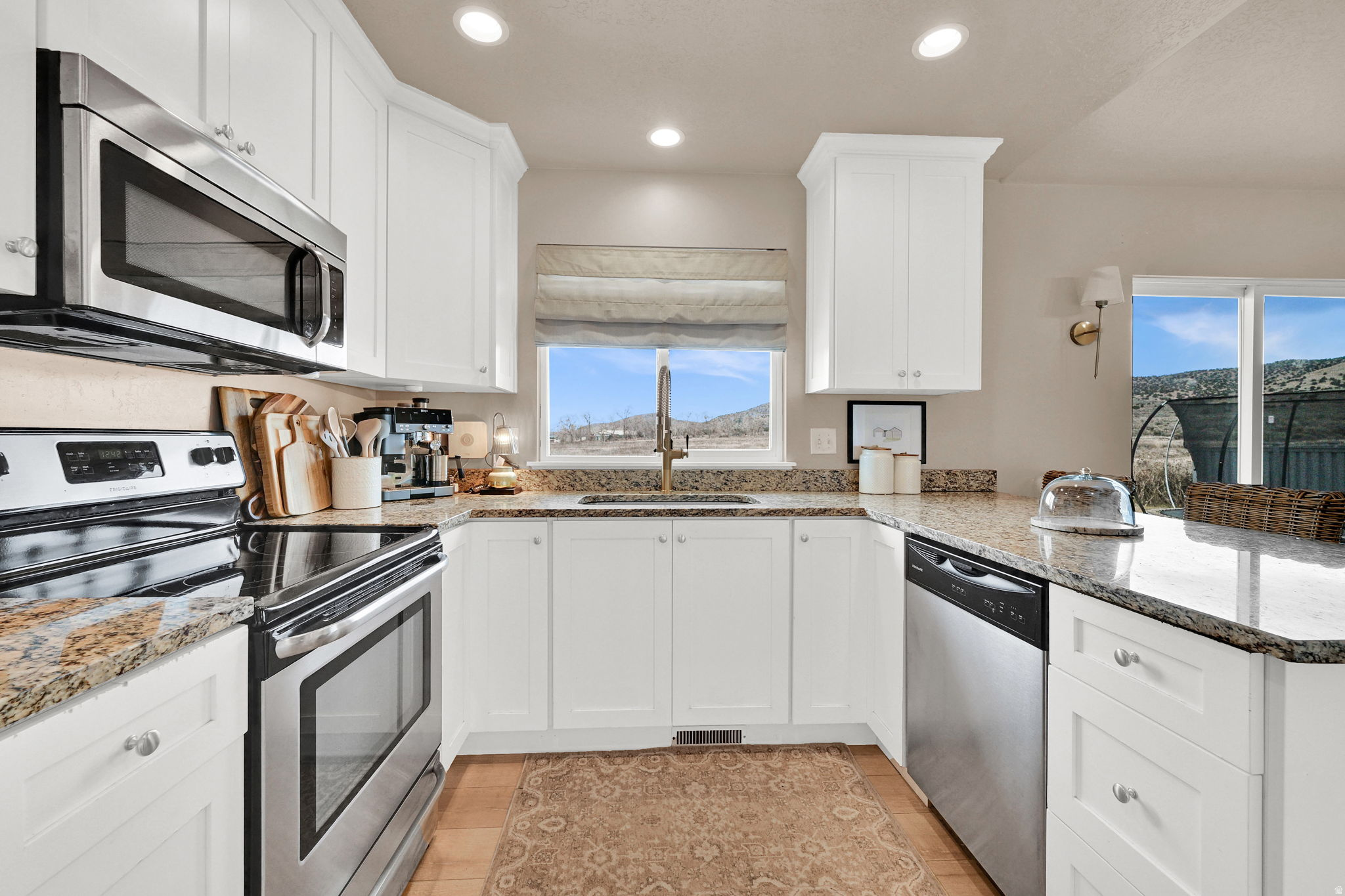 EAGLE POINT - Residential