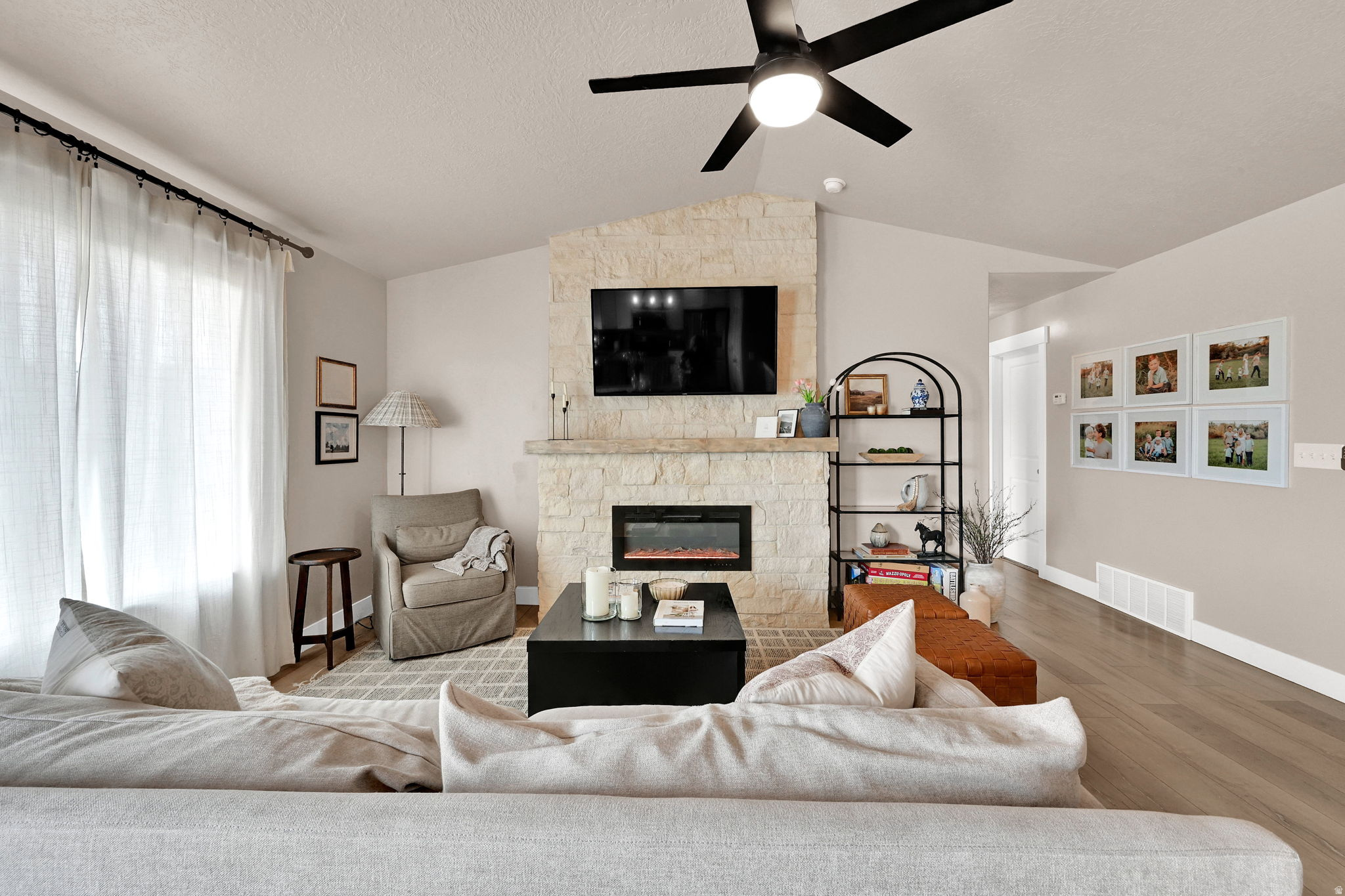 EAGLE POINT - Residential