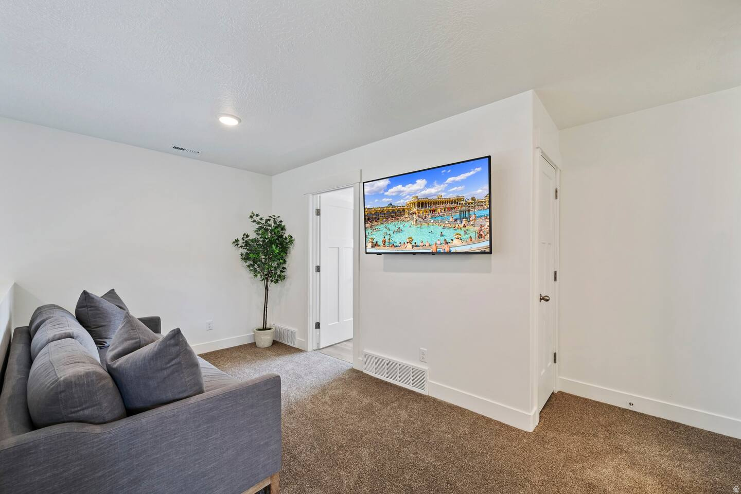 LIGHT HOUSE PT. - Residential