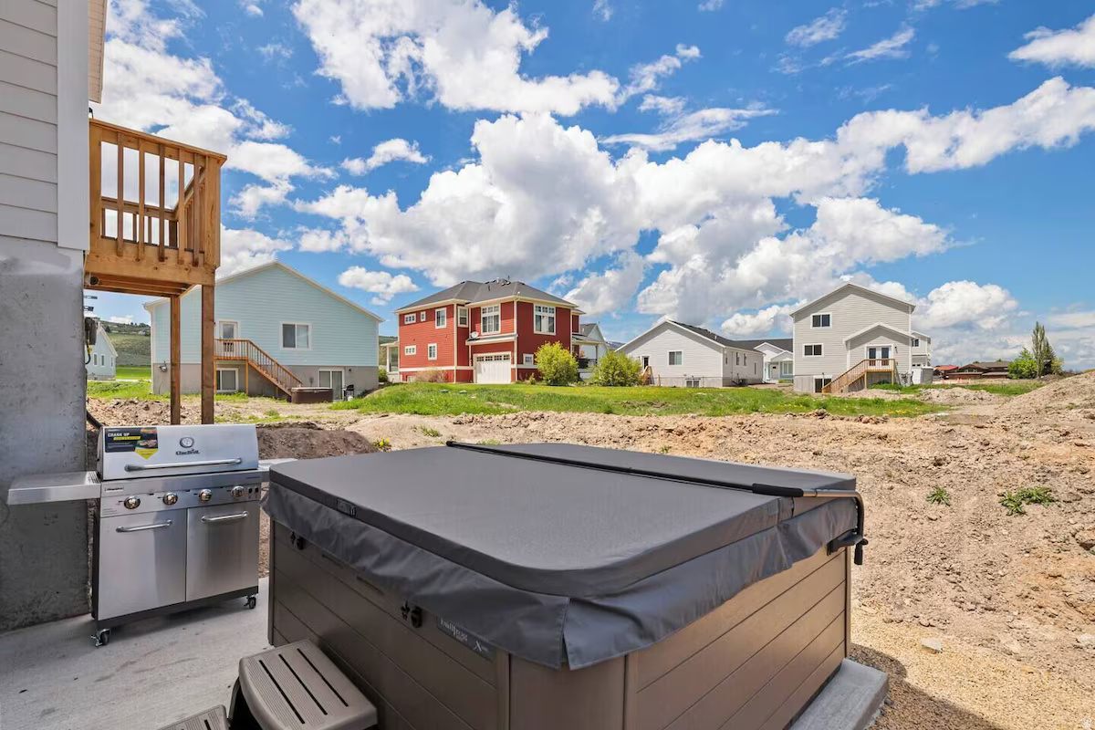 LIGHT HOUSE PT. - Residential