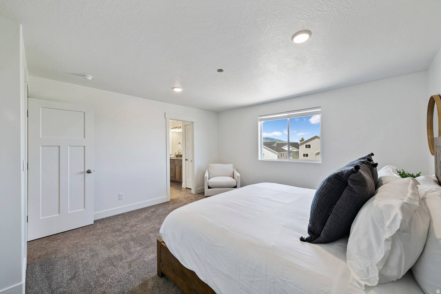 LIGHT HOUSE PT. - Residential