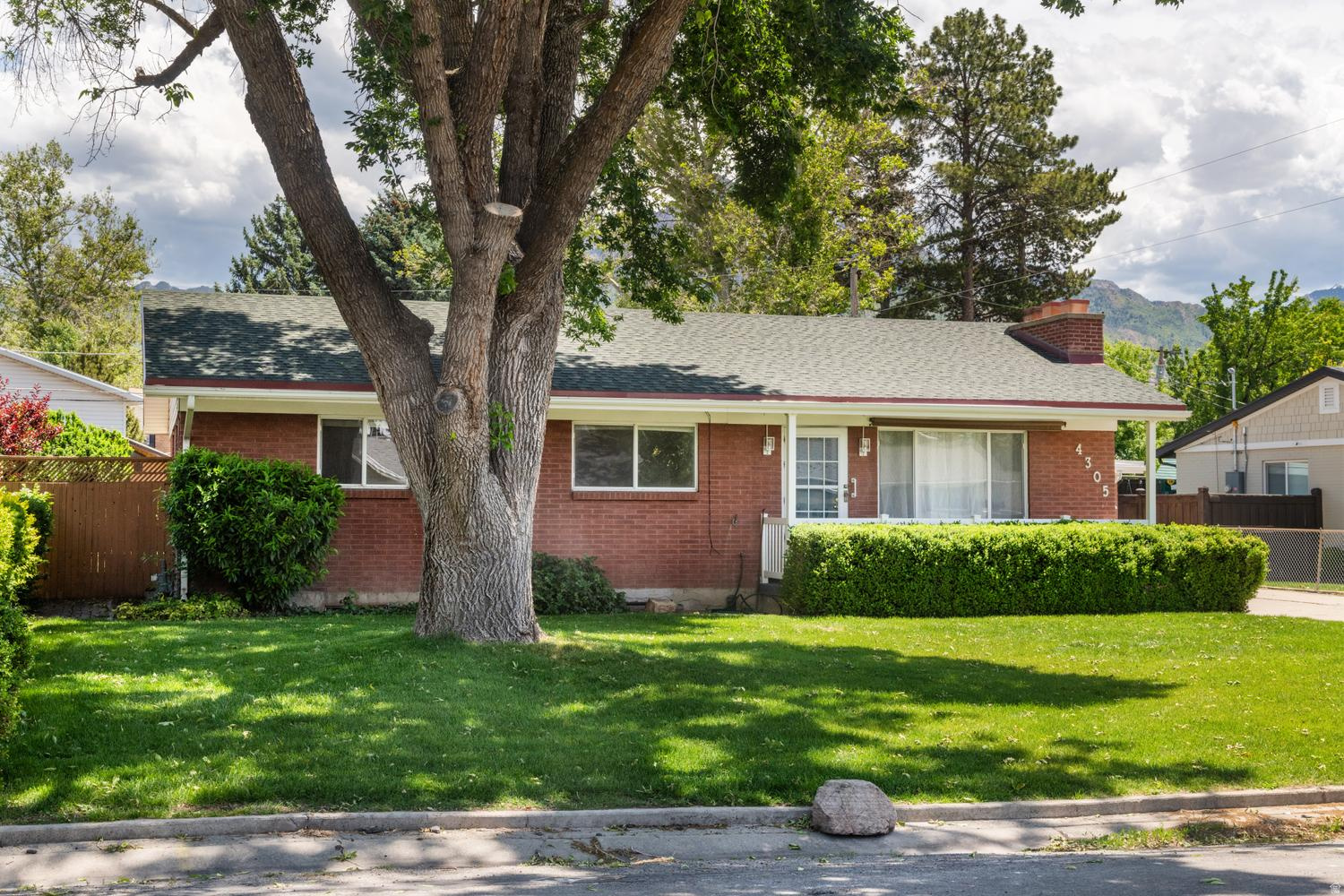 FULLER GARDEN - Residential