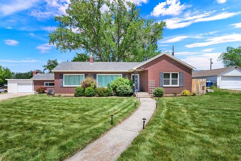 Tiny photo for 266 E CHIMES VIEW DR, South Ogden, UT 84405 (MLS # 2161212)