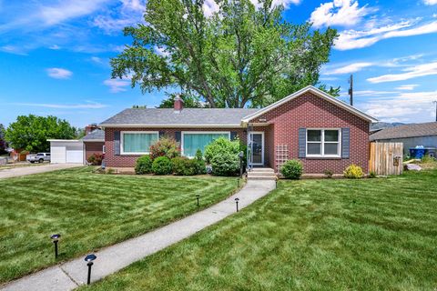 Photo of 266 E CHIMES VIEW DR, South Ogden, UT 84405 (MLS # 2161212)