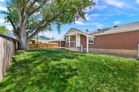 Tiny photo for 266 E CHIMES VIEW DR, South Ogden, UT 84405 (MLS # 2161212)
