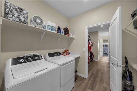 Tiny photo for 4648 W 3080 S, Hurricane, UT 84737 (MLS # 2126931)