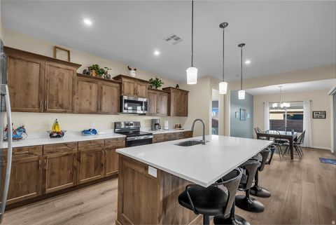 Tiny photo for 4648 W 3080 S, Hurricane, UT 84737 (MLS # 2126931)