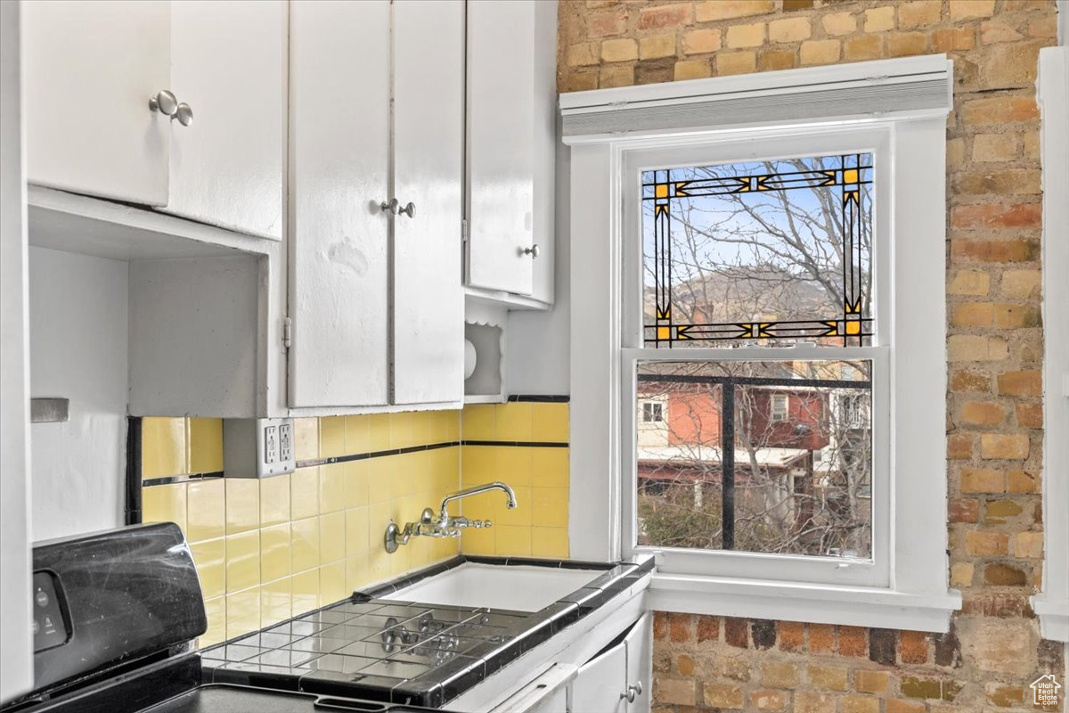 CAITHNESS CONDOMINIUM - Residential