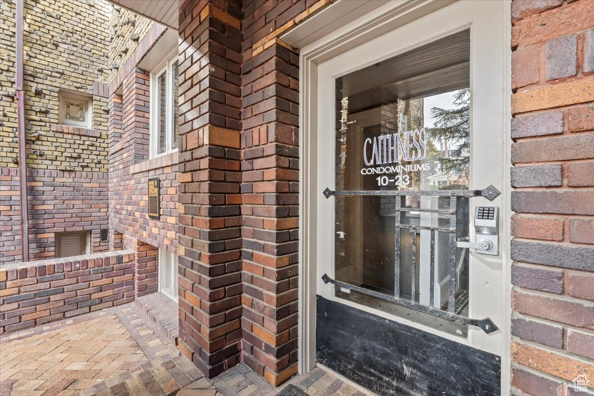 CAITHNESS CONDOMINIUM - Residential