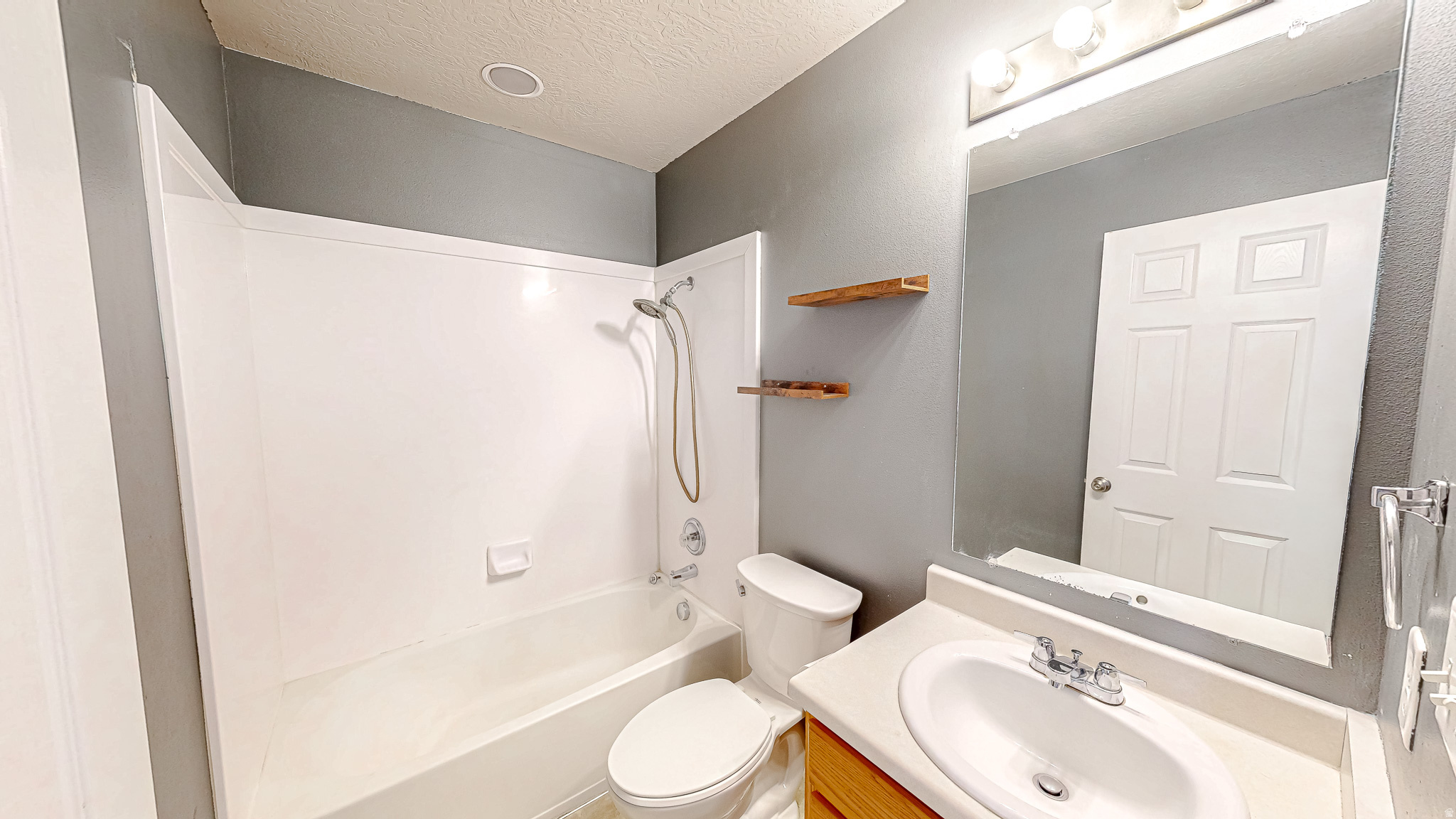 ROCK COVE - Residential