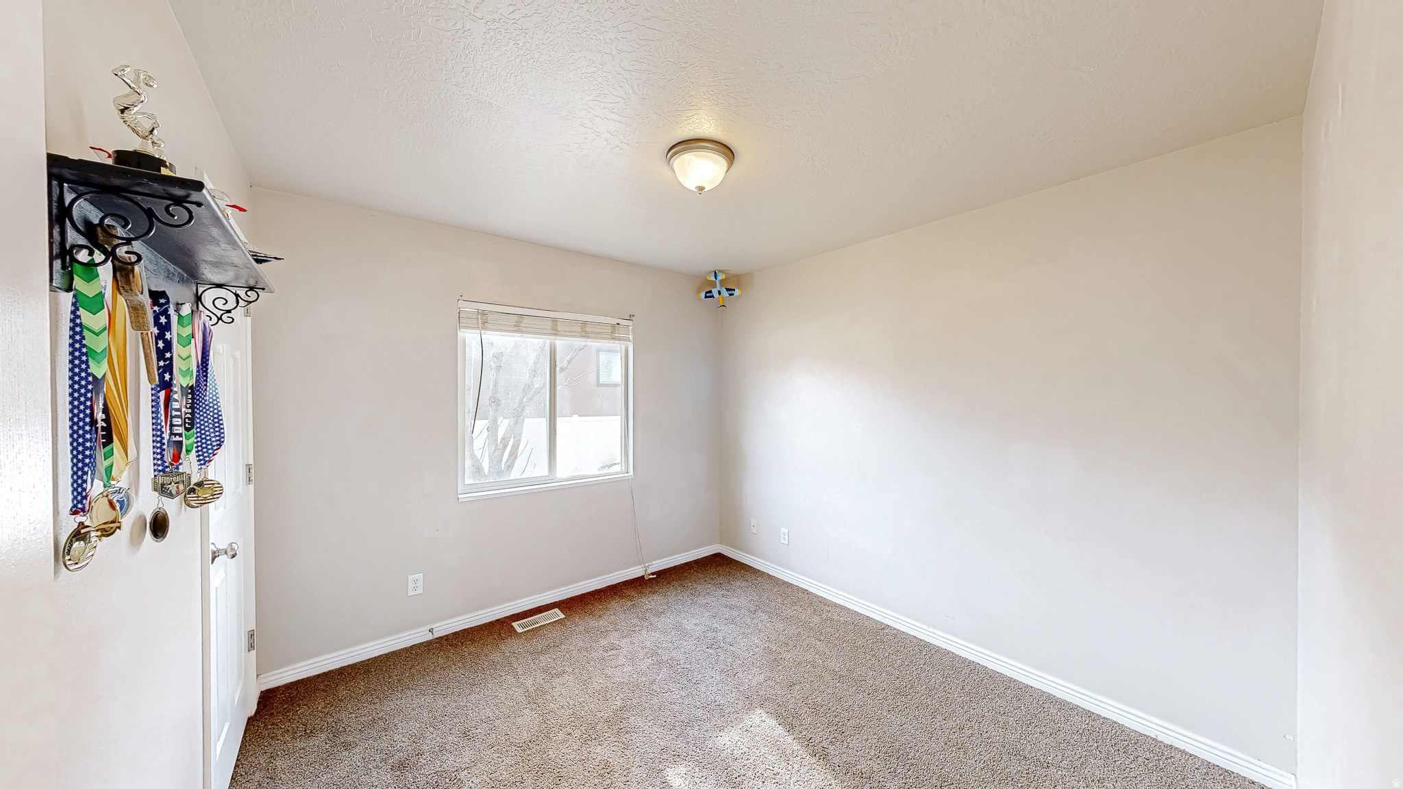 ROCK COVE - Residential