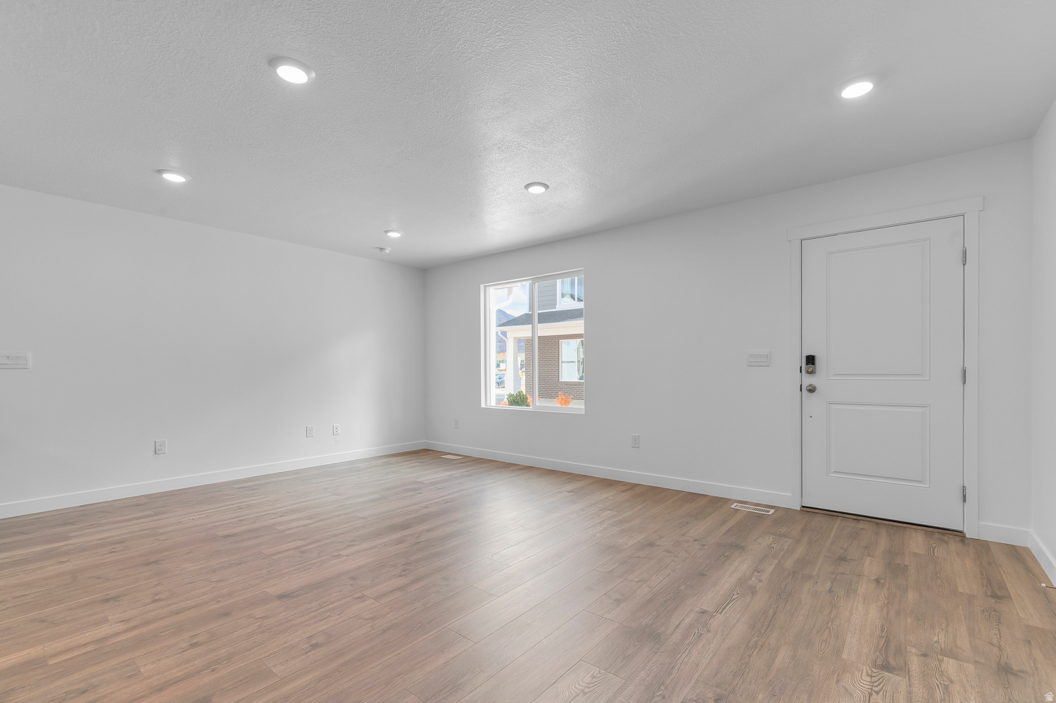 DIXON CREEK - Residential