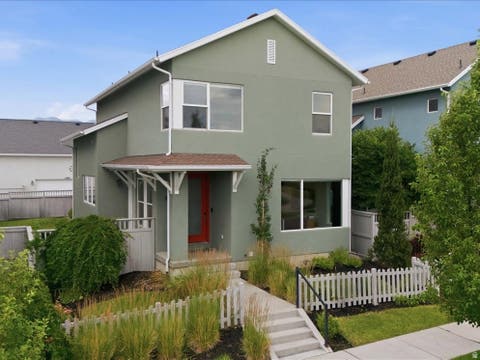 Homes For Sale - 11364 S Red Cardinal Way<br/> Salt Lake County, South Jordan, UT 84009