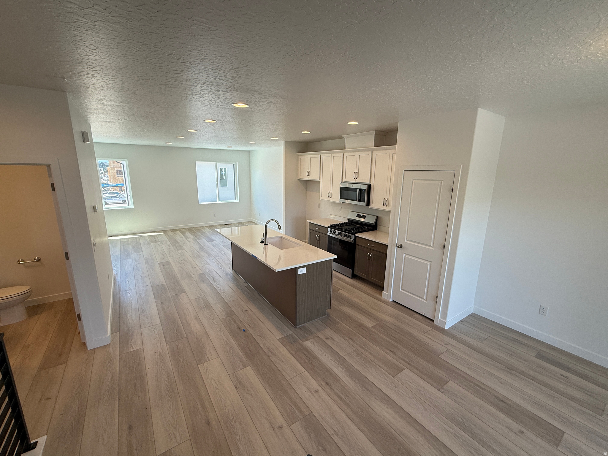 MEADOWBROOK - Residential