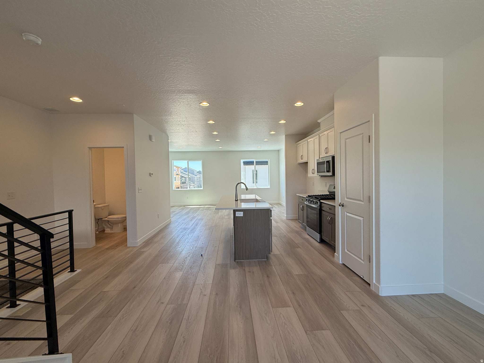 MEADOWBROOK - Residential