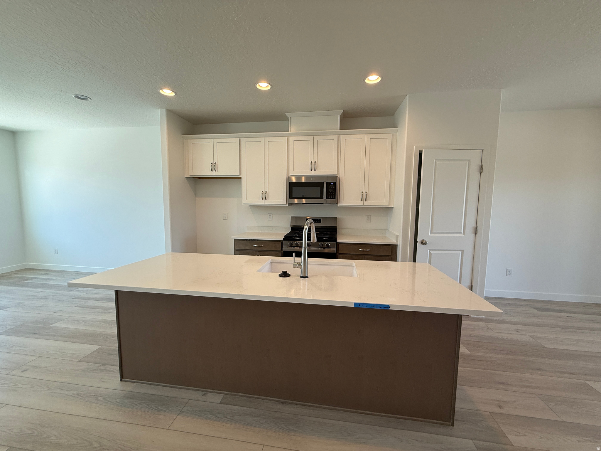 MEADOWBROOK - Residential