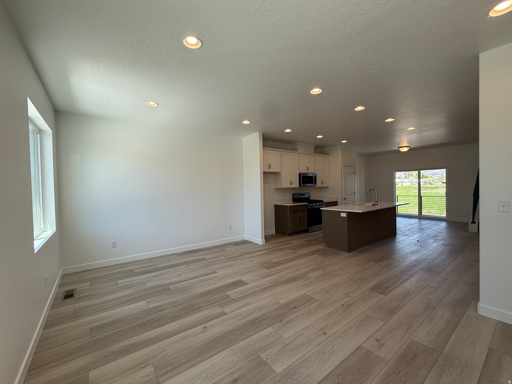 MEADOWBROOK - Residential