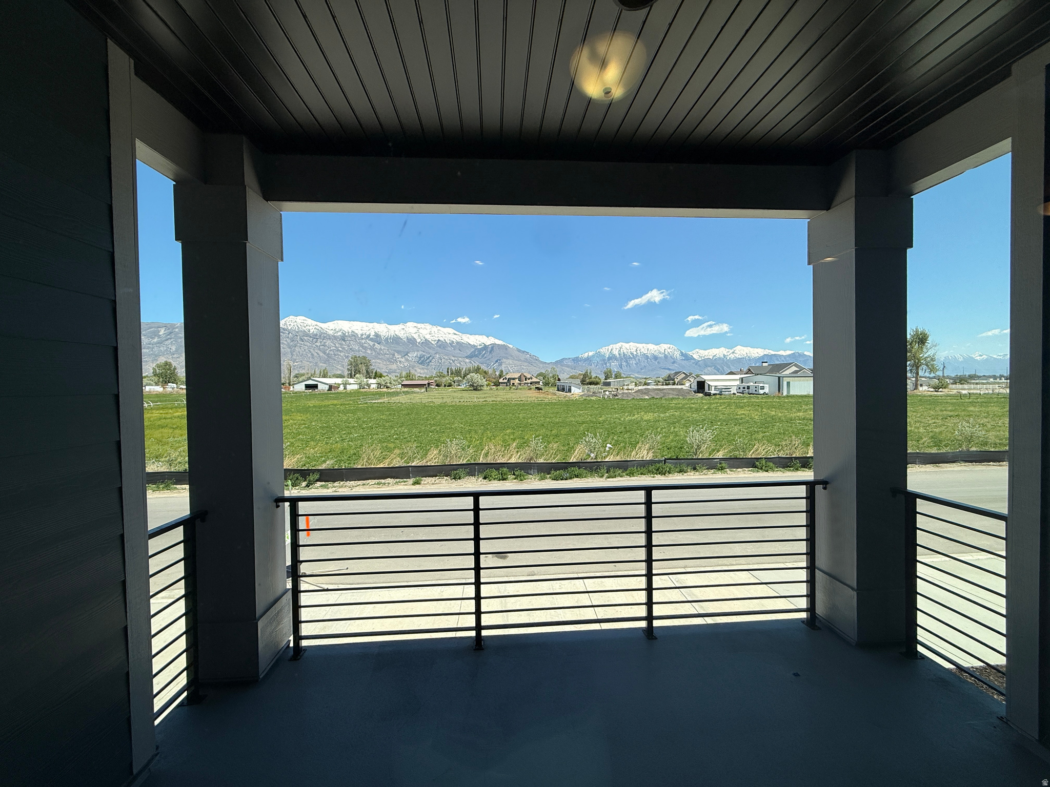 MEADOWBROOK - Residential