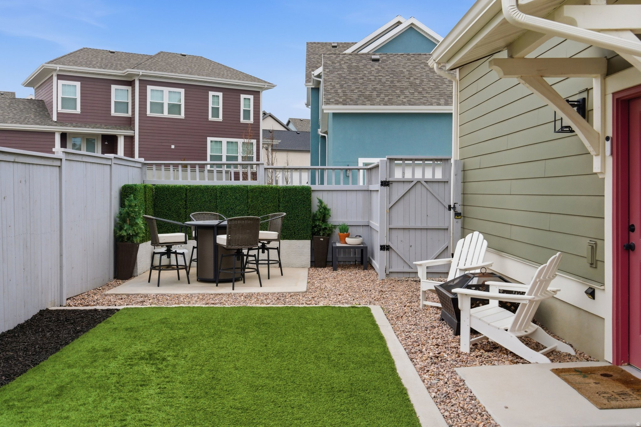 DAYBREAK - Residential