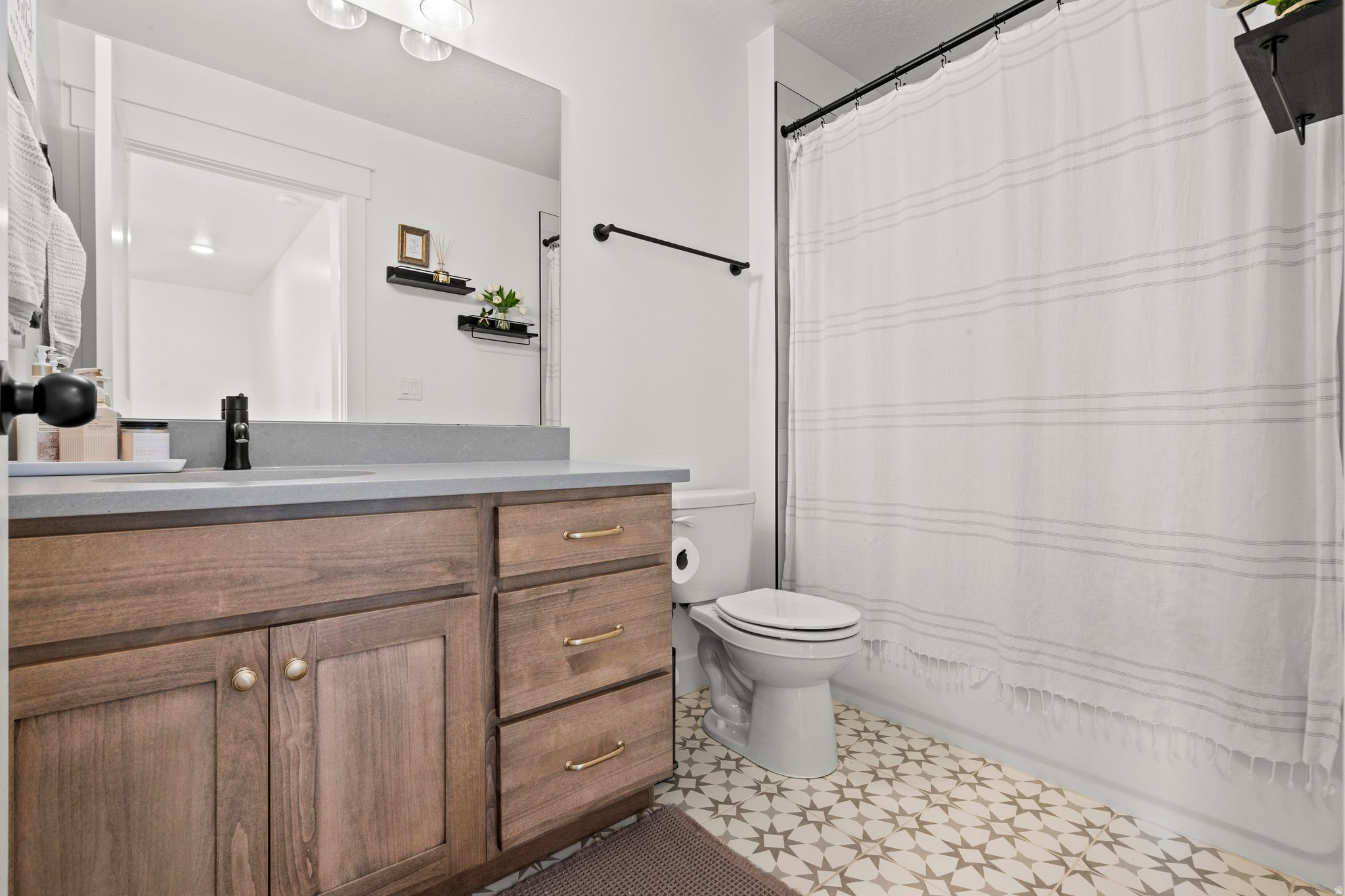 DAYBREAK - Residential