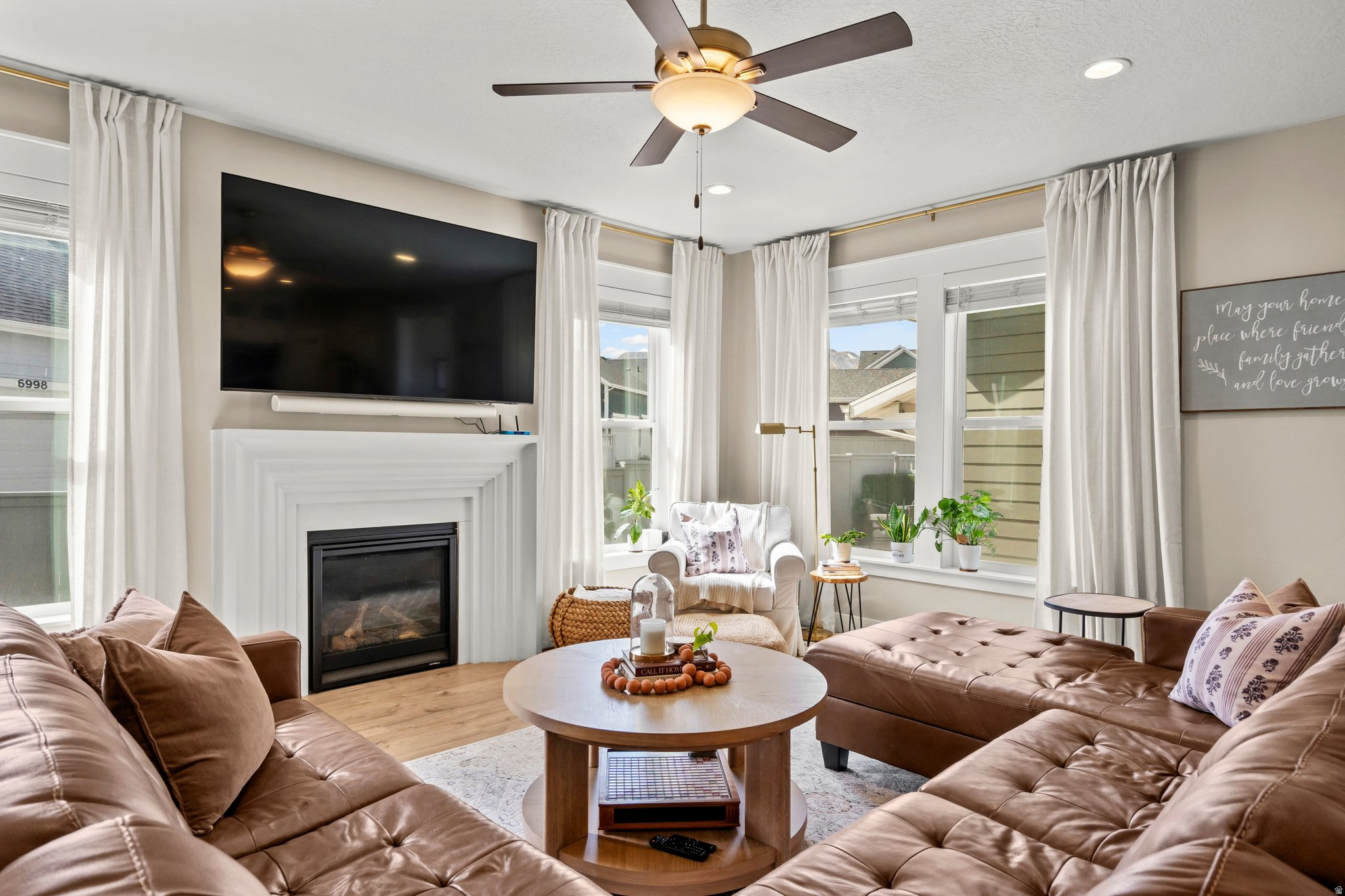 DAYBREAK - Residential