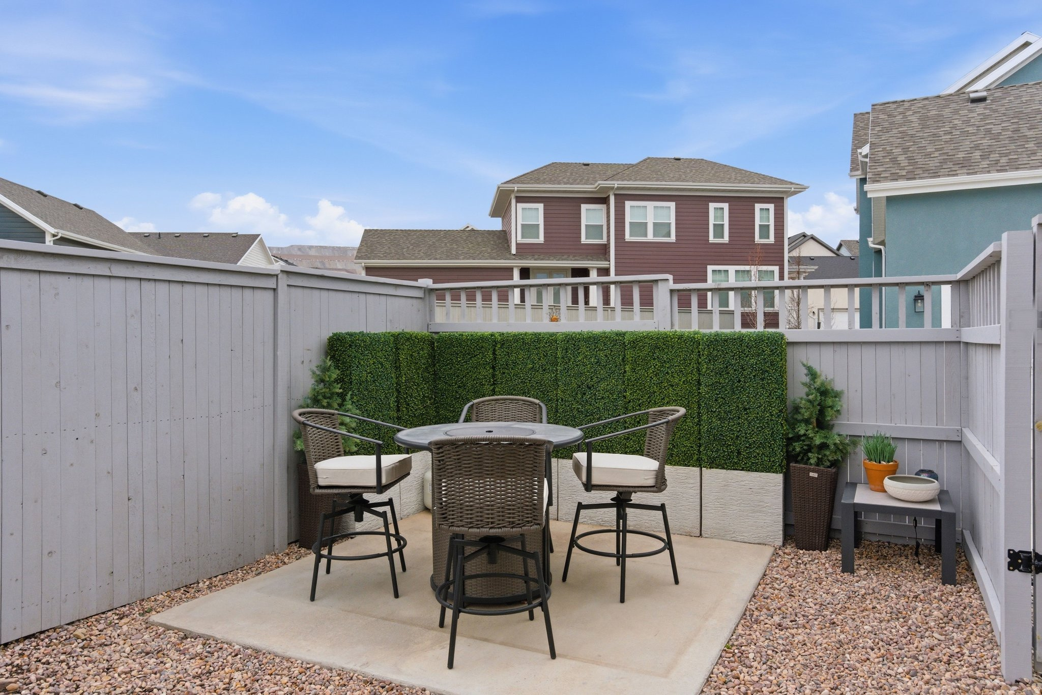 DAYBREAK - Residential