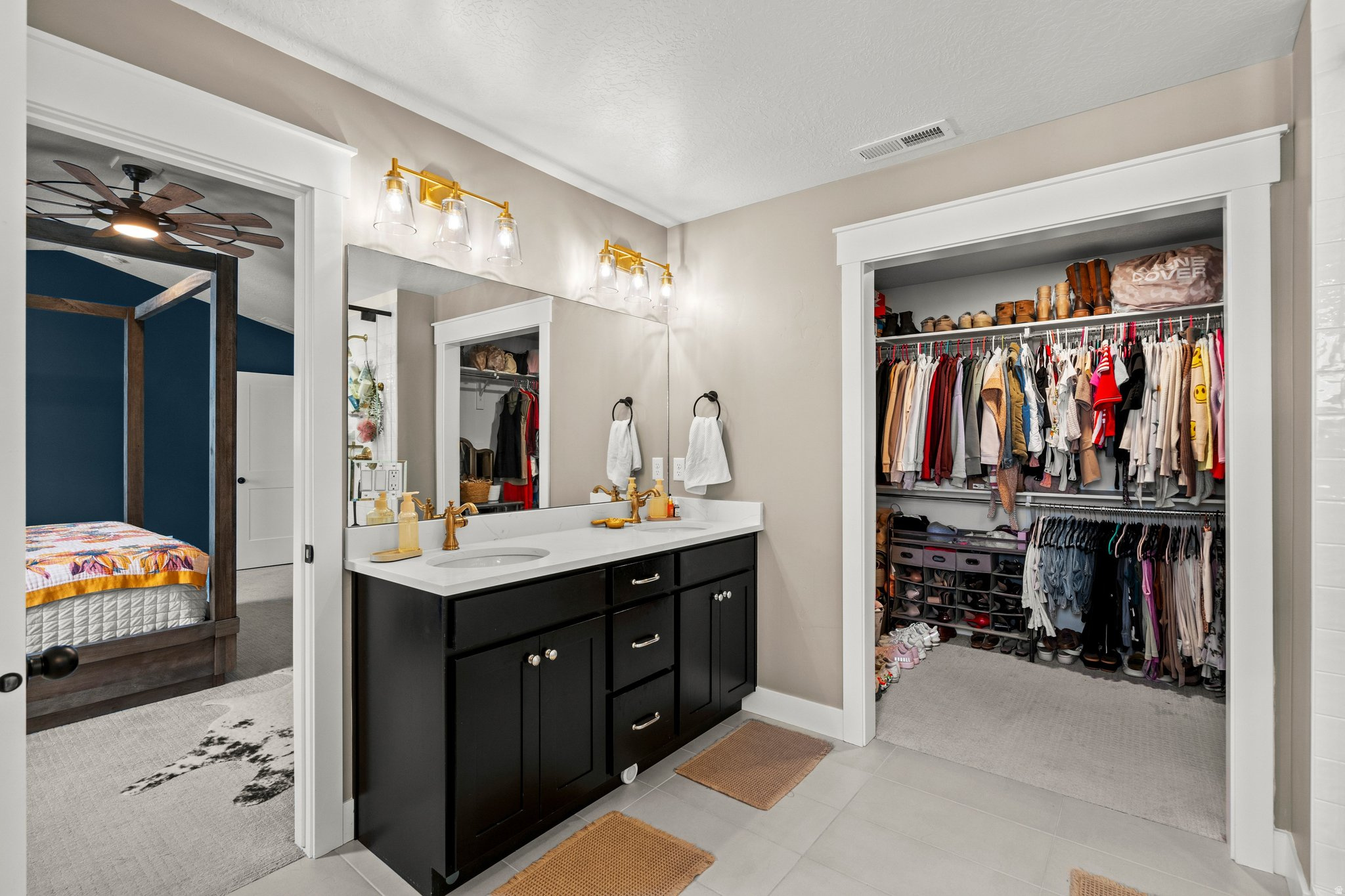 DAYBREAK - Residential