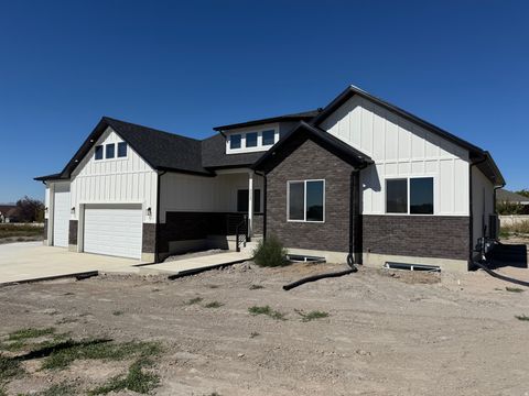 Tiny photo for 3323 N 1200 W, Pleasant View, UT 84414 (MLS # 2123917)