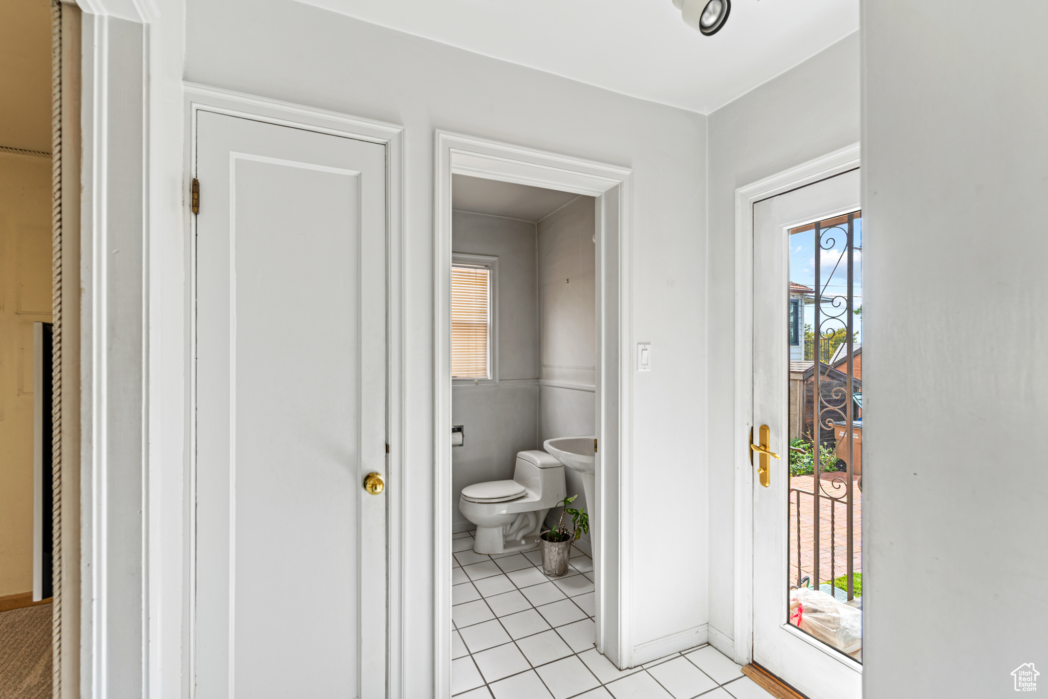 LOT 4, BLK 1 - Residential