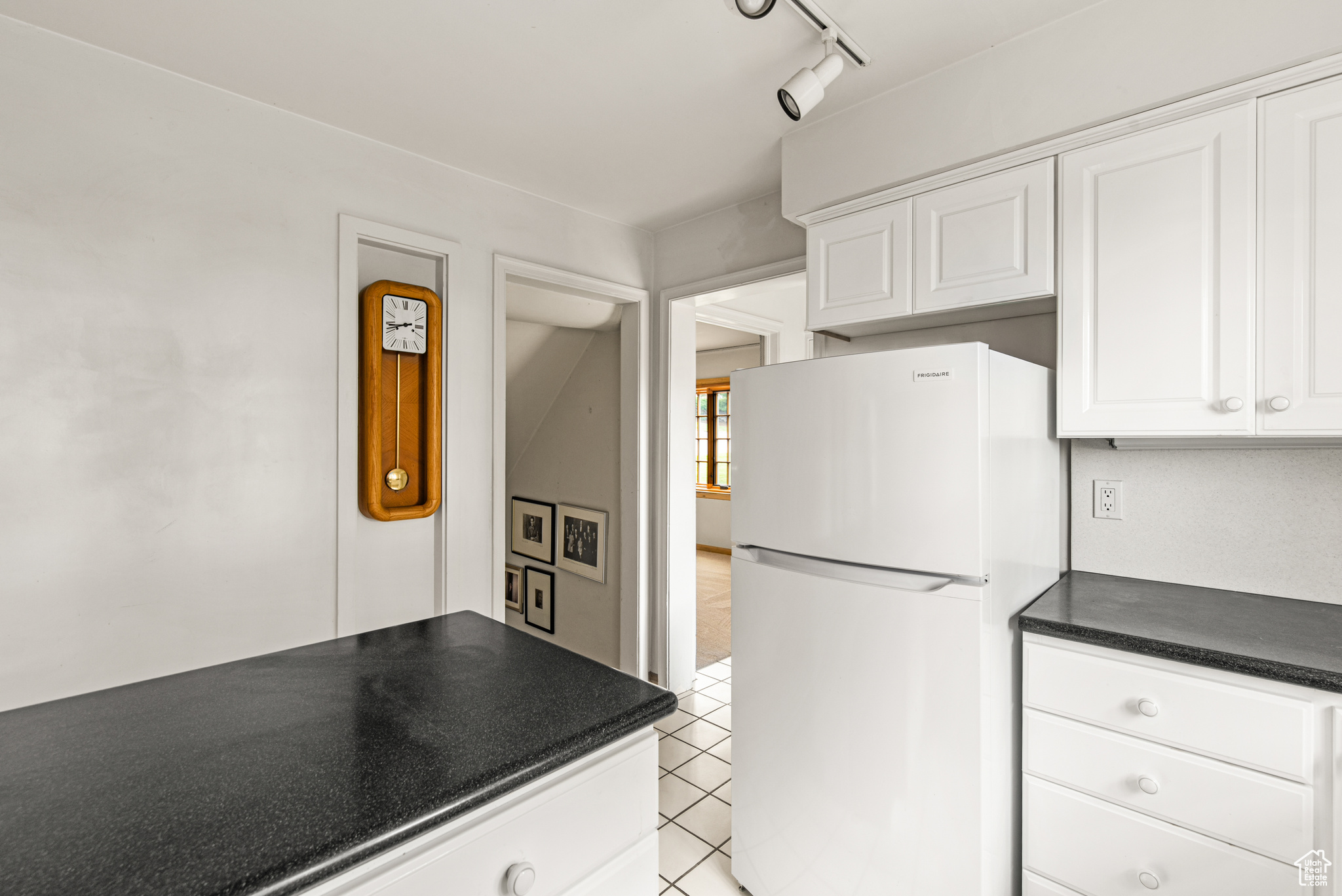 LOT 4, BLK 1 - Residential