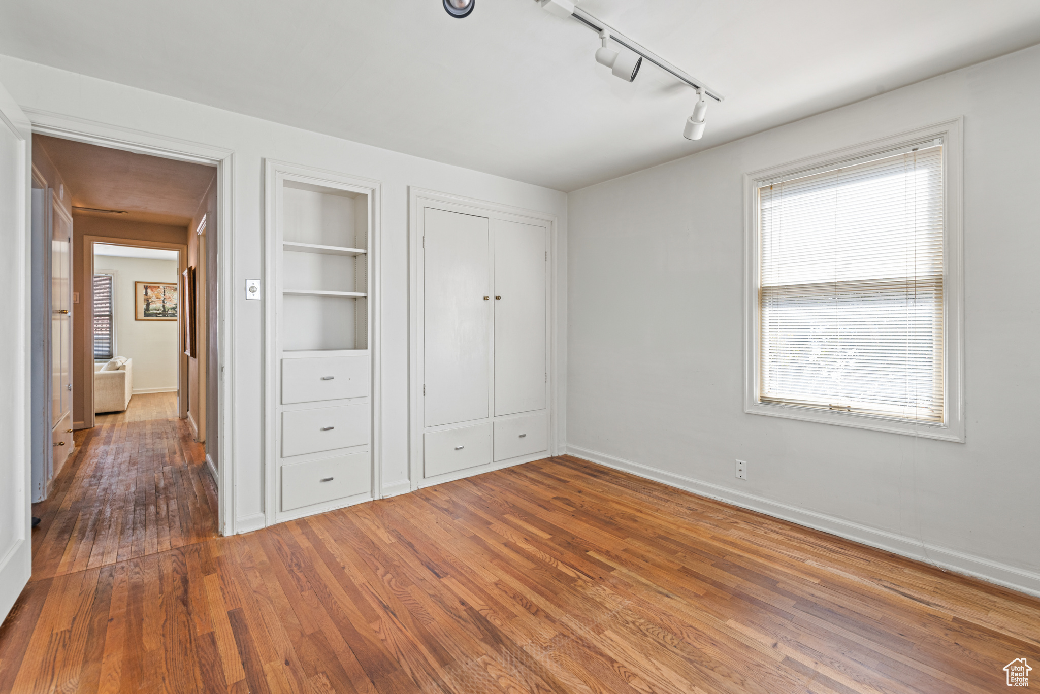 LOT 4, BLK 1 - Residential