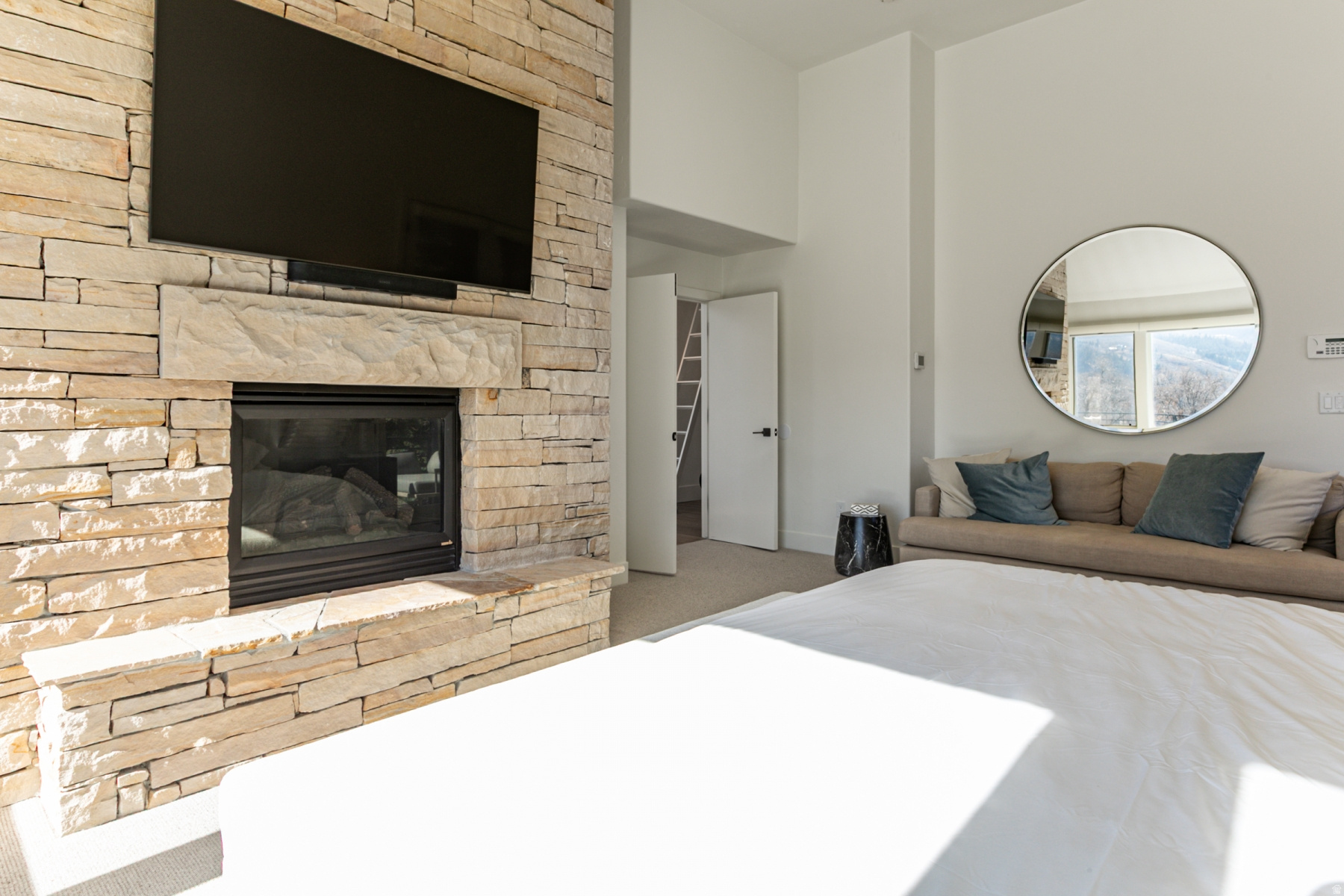 EAGLE WAY PLAT AMENDMENT SUBDIVISION - Residential Lease