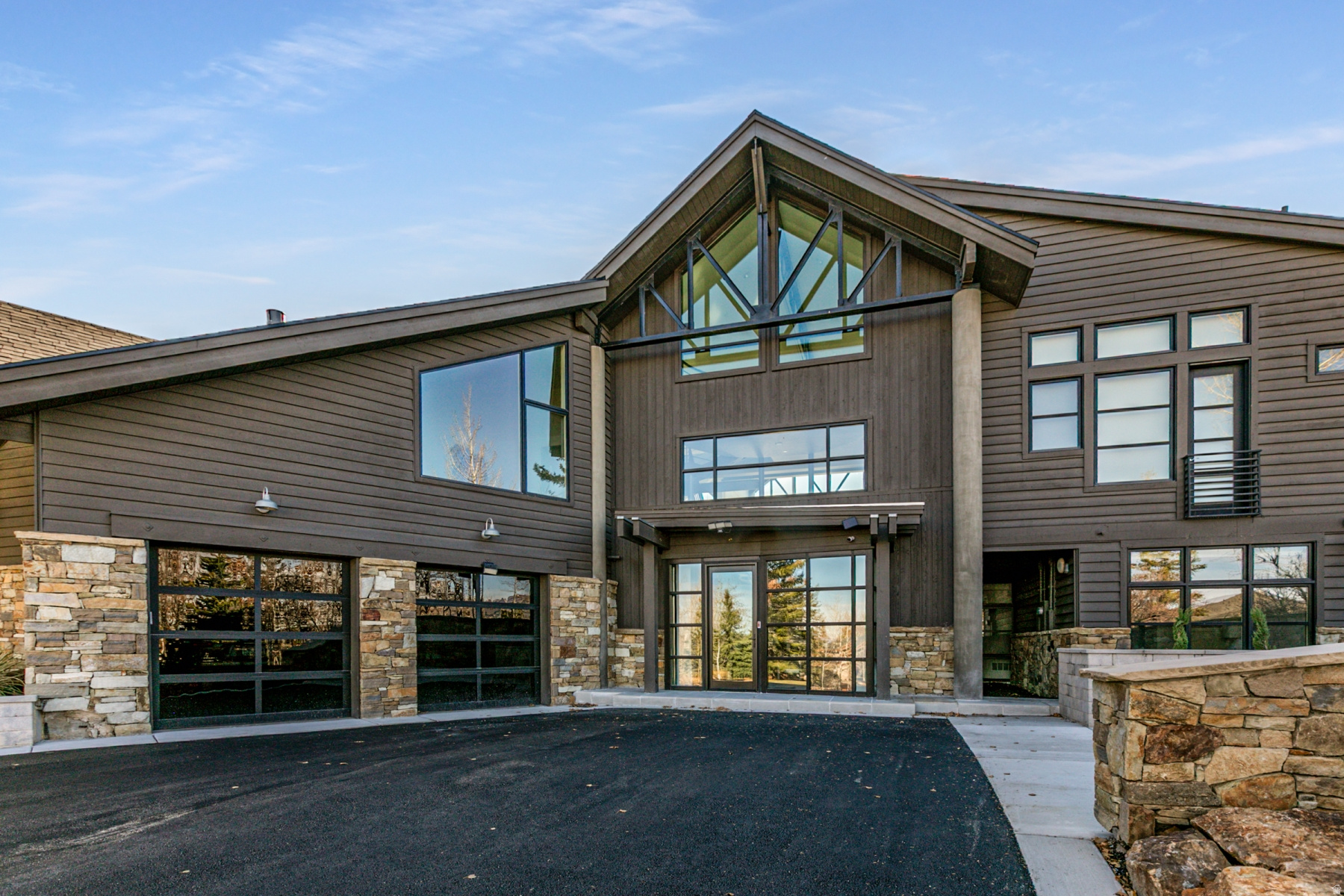 EAGLE WAY PLAT AMENDMENT SUBDIVISION - Residential Lease