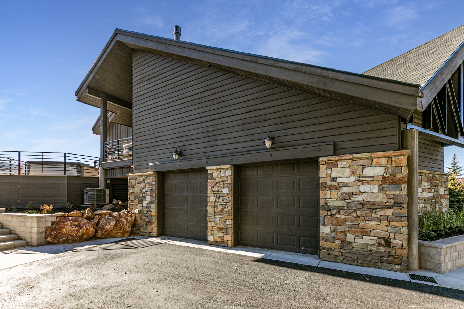 EAGLE WAY PLAT AMENDMENT SUBDIVISION - Residential Lease