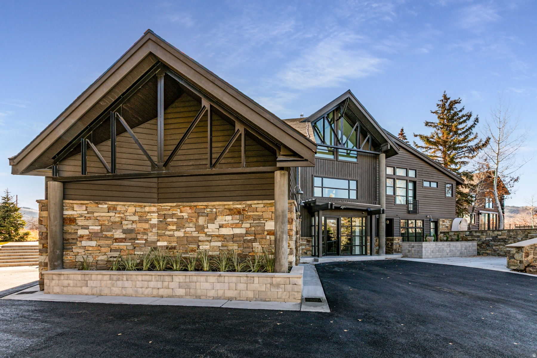 EAGLE WAY PLAT AMENDMENT SUBDIVISION - Residential Lease