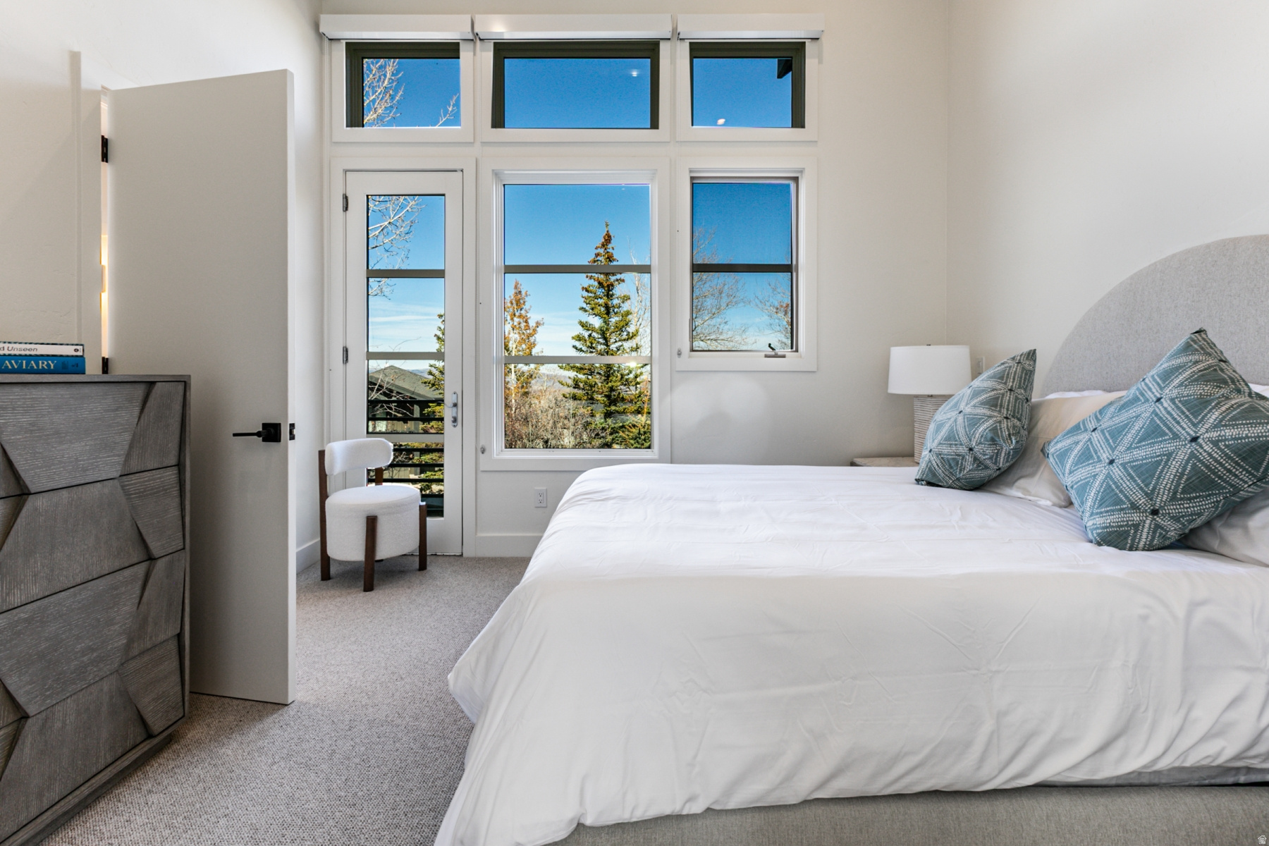 EAGLE WAY PLAT AMENDMENT SUBDIVISION - Residential Lease