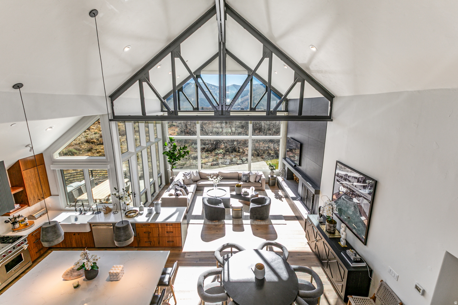 EAGLE WAY PLAT AMENDMENT SUBDIVISION - Residential Lease