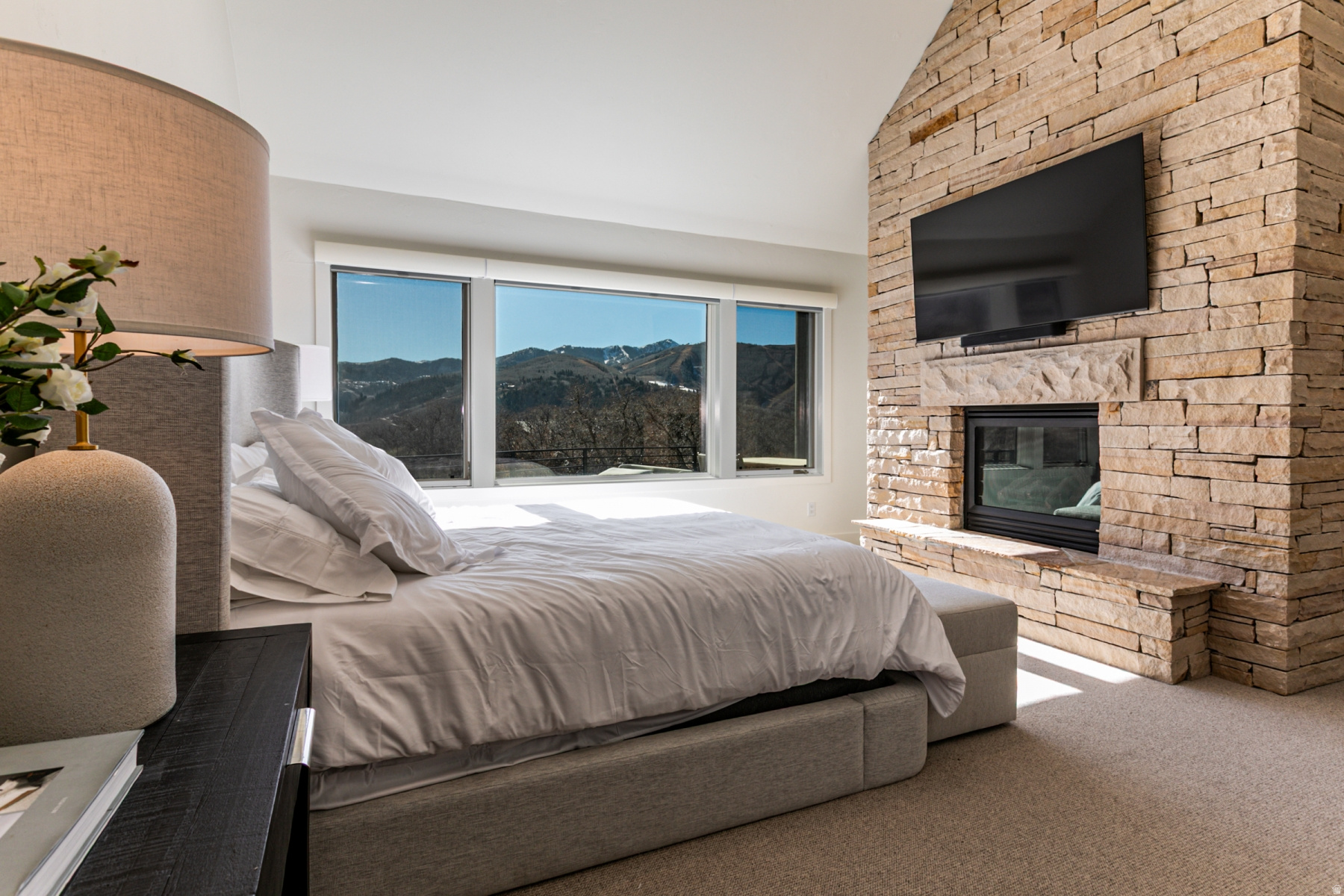 EAGLE WAY PLAT AMENDMENT SUBDIVISION - Residential Lease