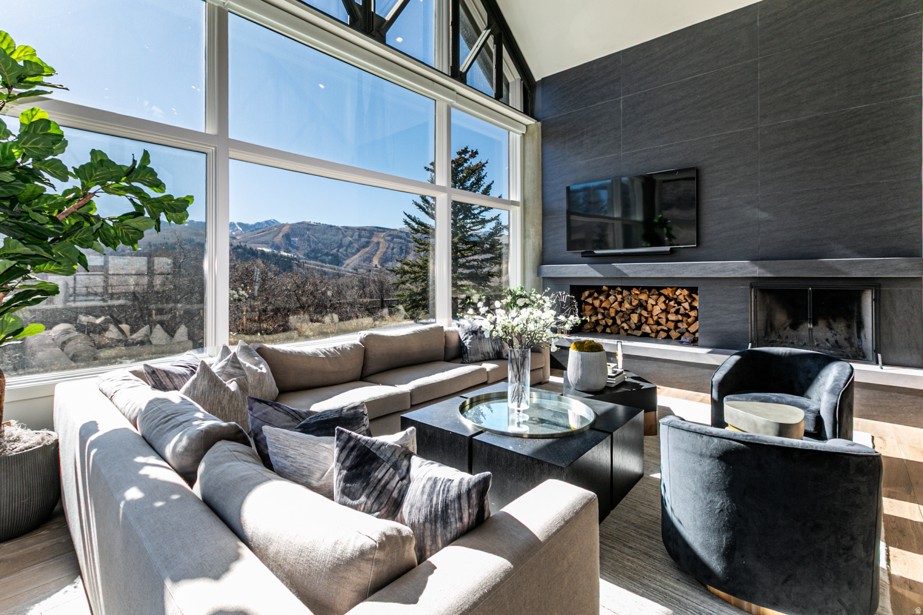 EAGLE WAY PLAT AMENDMENT SUBDIVISION - Residential Lease