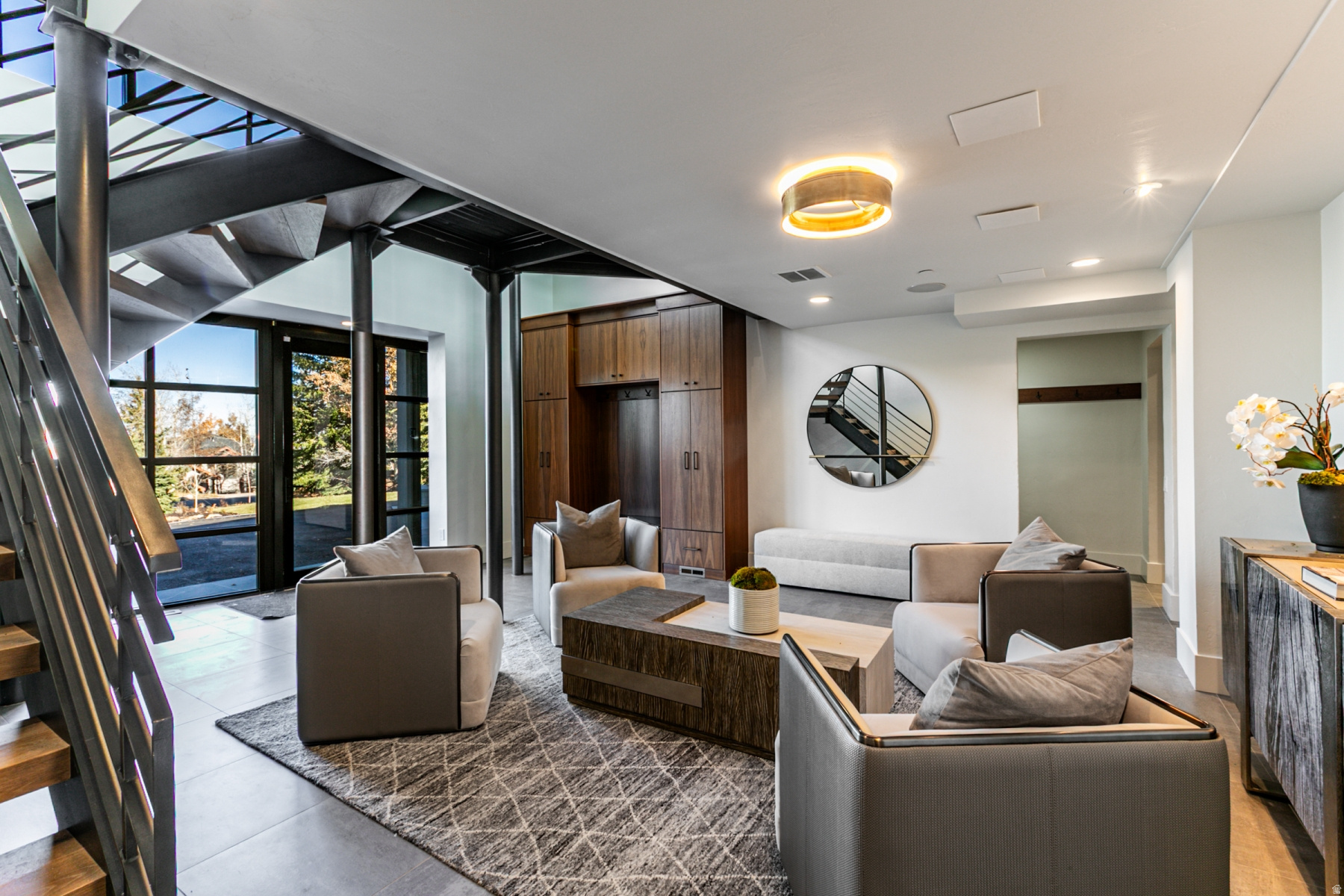 EAGLE WAY PLAT AMENDMENT SUBDIVISION - Residential Lease