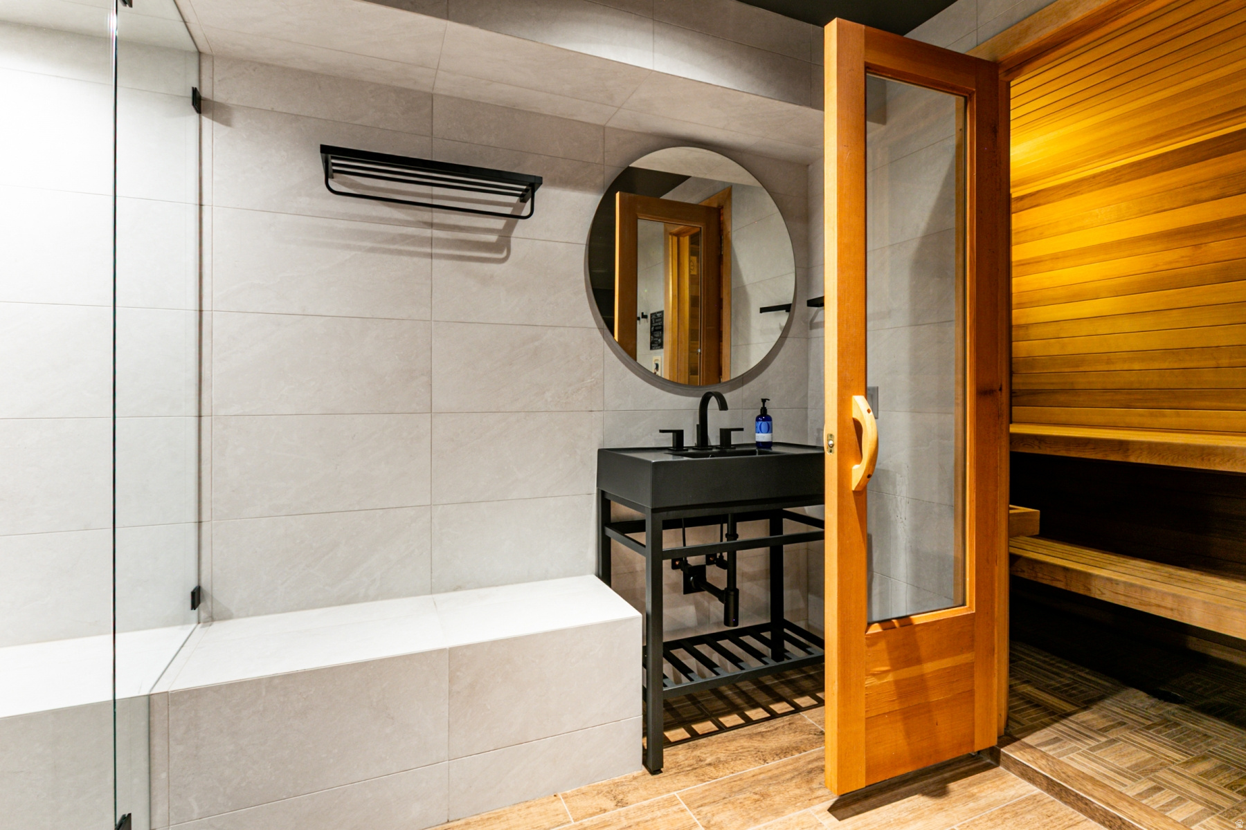 EAGLE WAY PLAT AMENDMENT SUBDIVISION - Residential Lease