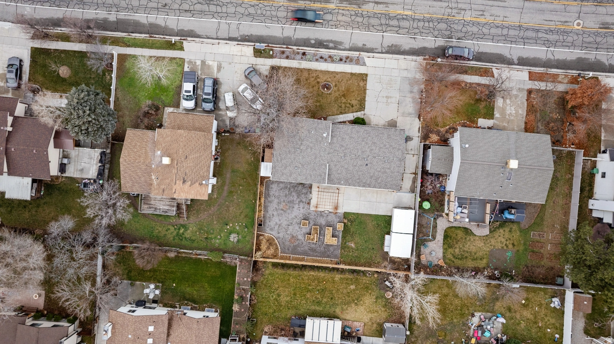 WHITE CITY - Residential