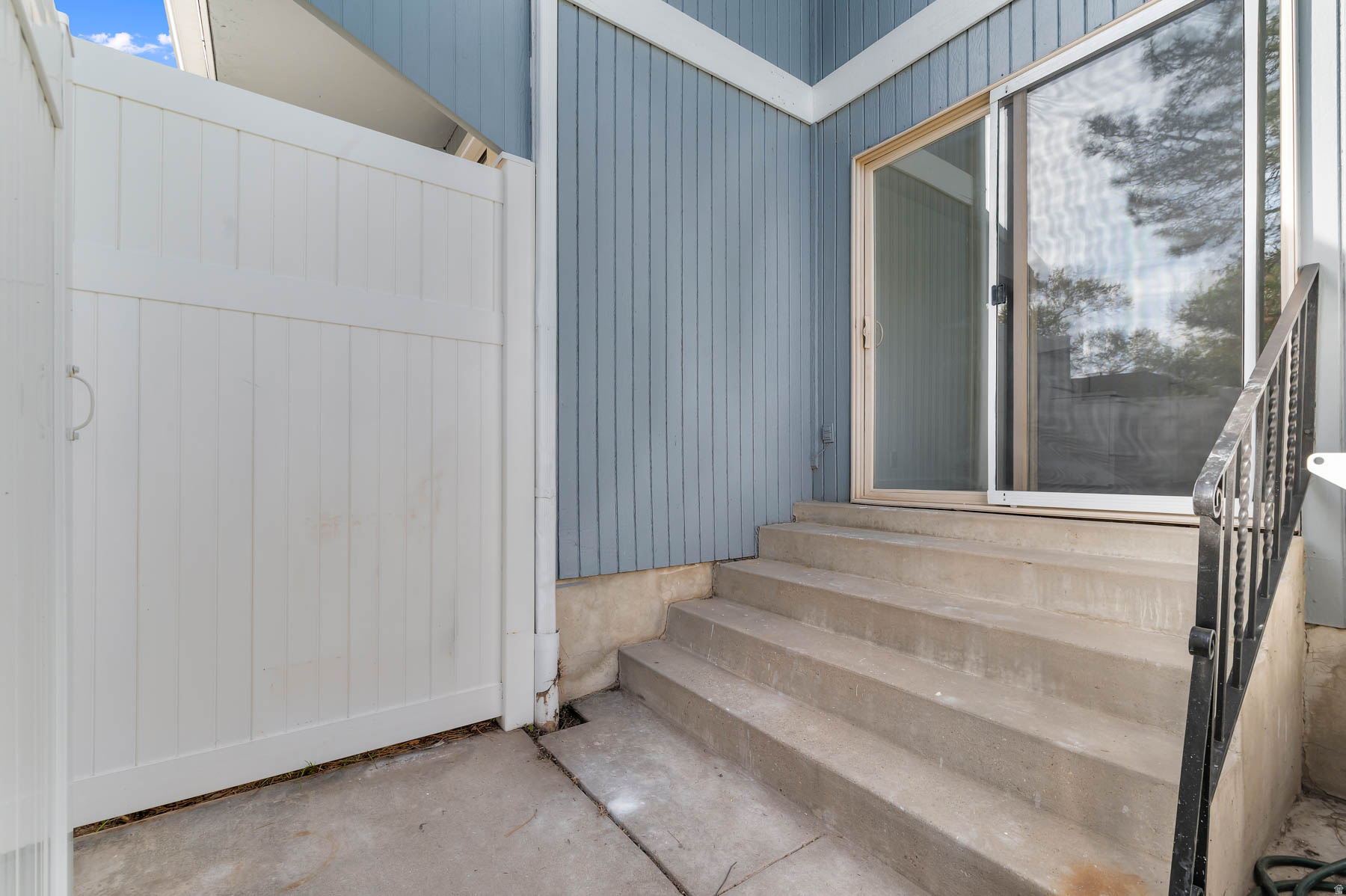 SUNDOWNER - Residential