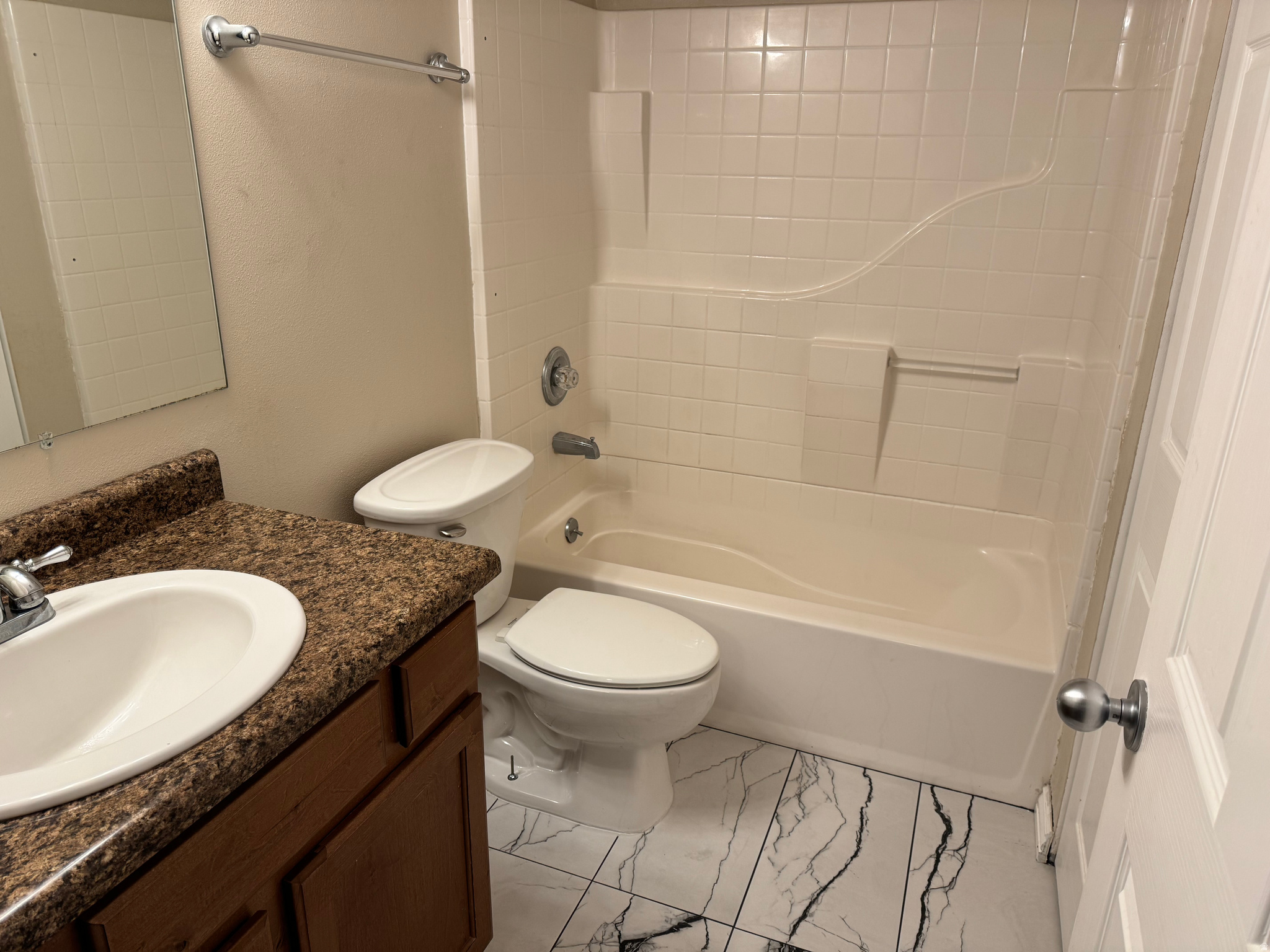 HAMILTON FARMS - Residential