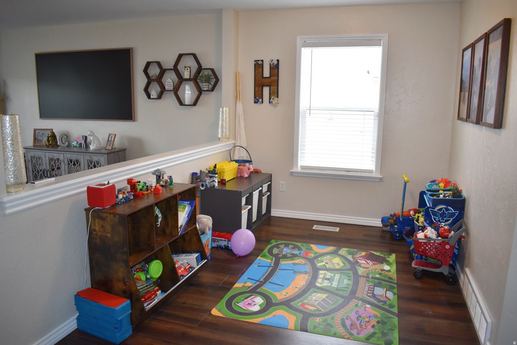 Photo of 6778 W KYLE EARL LN, Herriman, UT 84096 (MLS # 2150872)