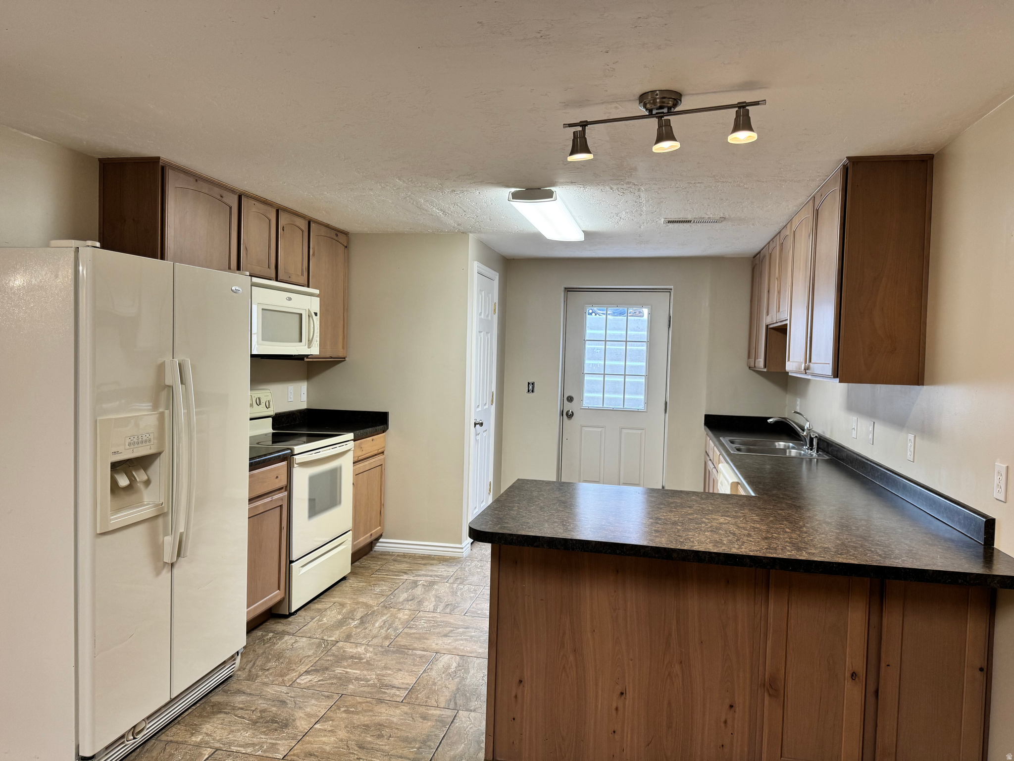 HAMILTON FARMS - Residential