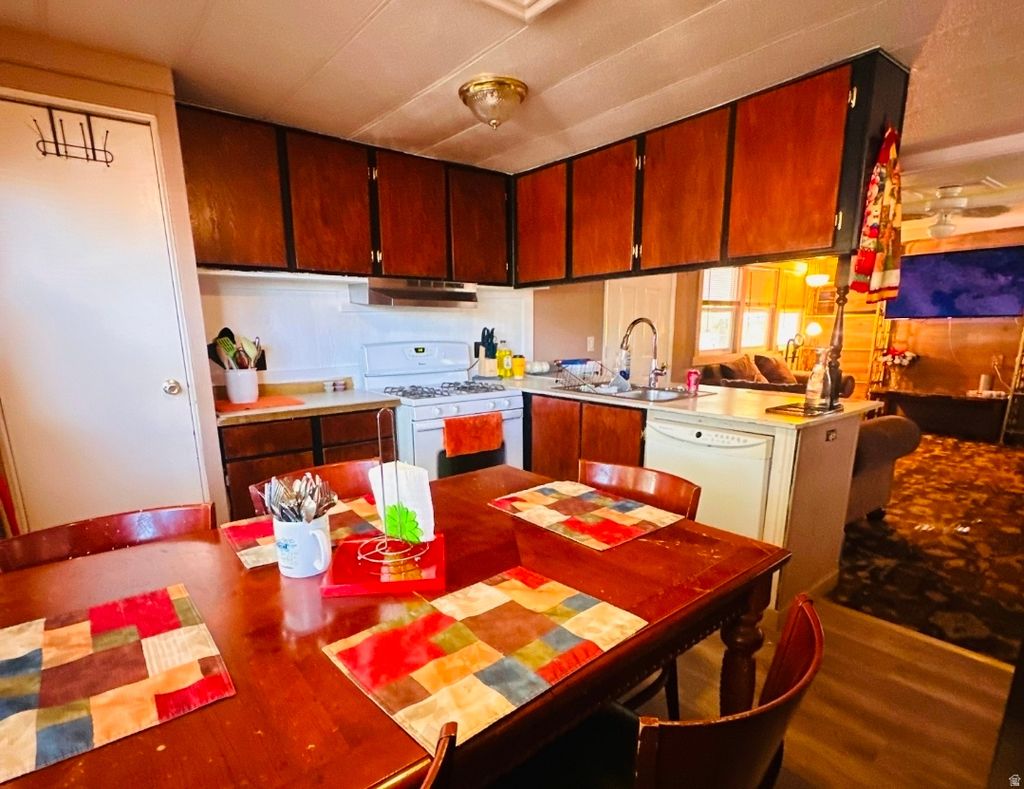 Photo of 705 S REDWOOD RD #23, Salt Lake City, UT 84104 (MLS # 2170654)